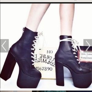 ISO❗️❗️❗️❗️❗️ UNIF SALEM PLATFORM BOOTS SIZE 6.